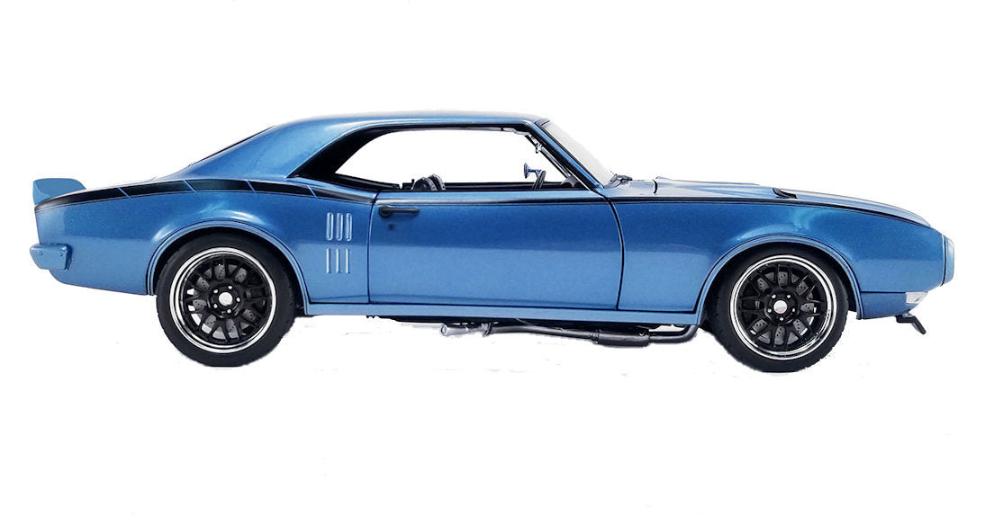 A1805211 - 1:18 Blue Firebird Street Fighter