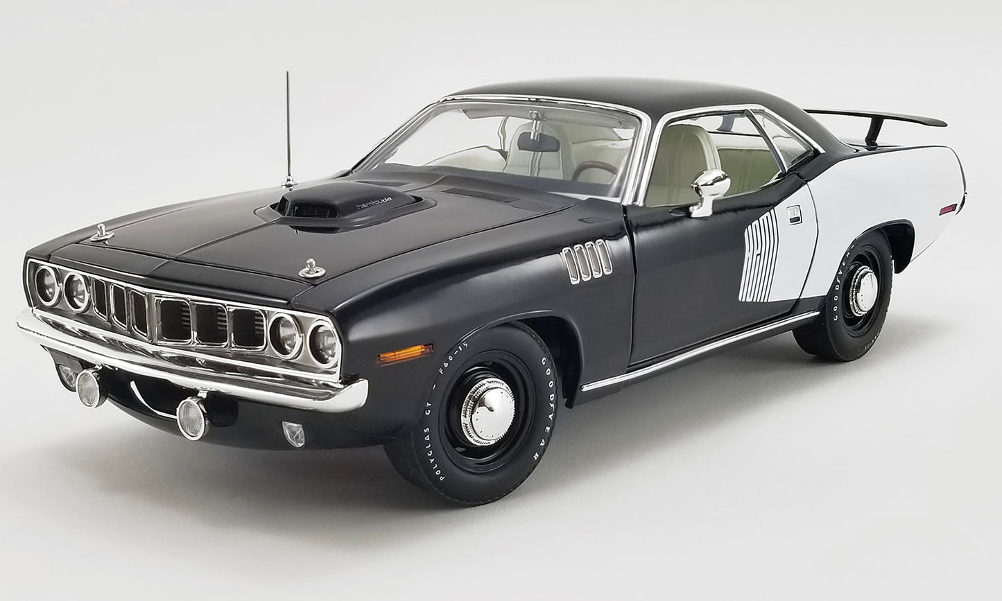 A1806122 - 1:18 Black/White 1971 Hemi