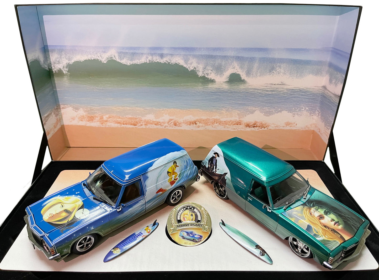 DDA124TW-A 1:24 Sea Witch Holden HJ Panel Van Twin Set