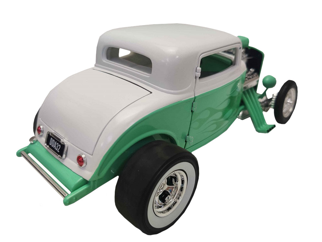 1:18 1932 Blown Ford Hot Rod 3 Window Coupe w/Flames