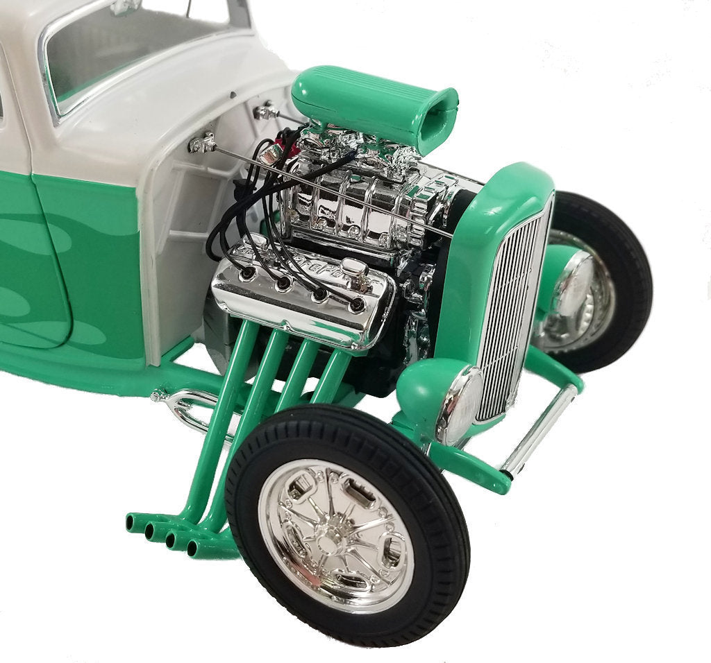 1:18 1932 Blown Ford Hot Rod 3 Window Coupe w/Flames