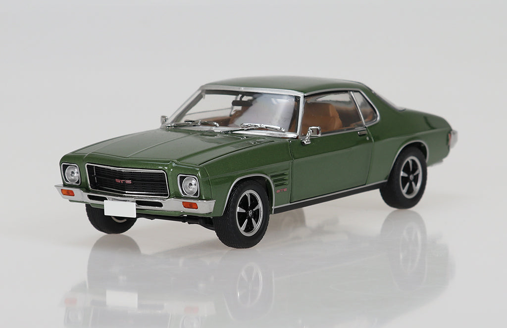 DDA215 - 1:24 Green Bridge Car Holden