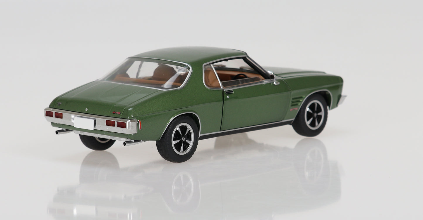 DDA215 - 1:24 Green Bridge Car Holden