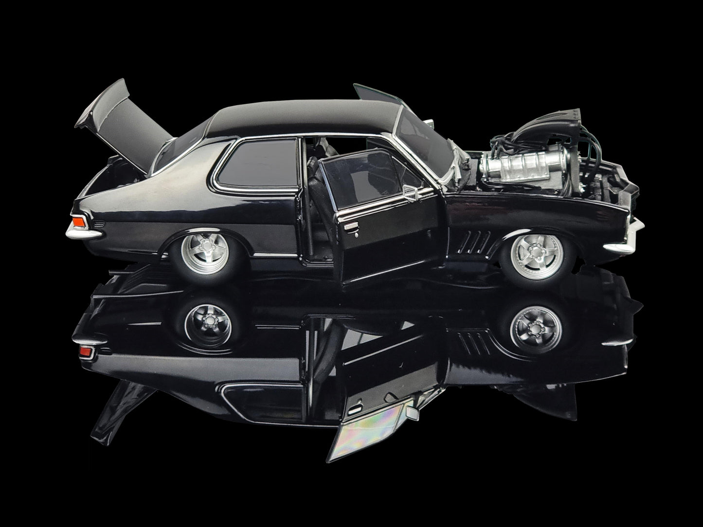 1:24 Midnight Blue Blown Slammed 1972 LJ Torana Fully Detailed Opening Doors, and Boot