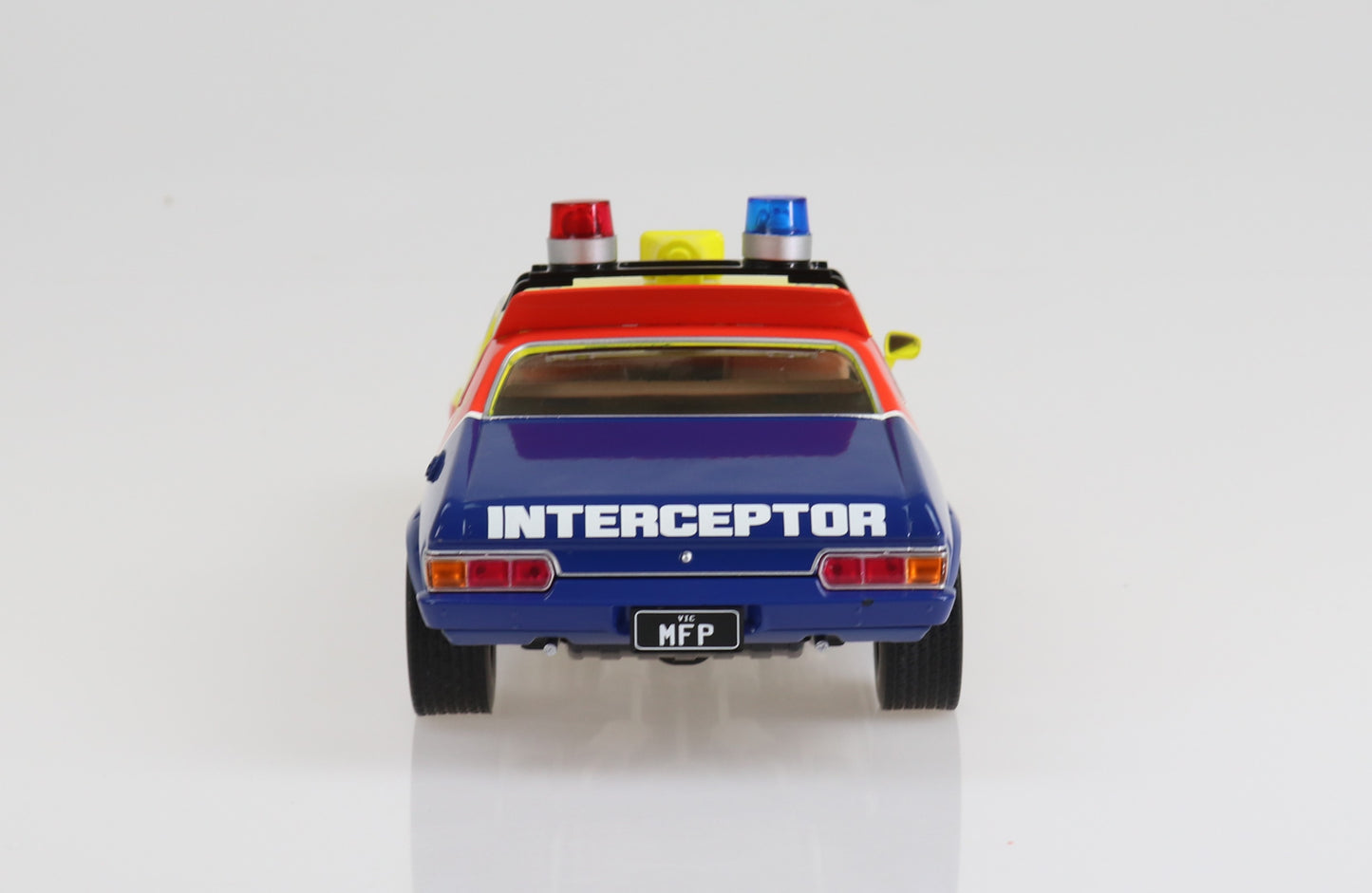 DDA902 1:24 MFP First of the V8 Interceptors