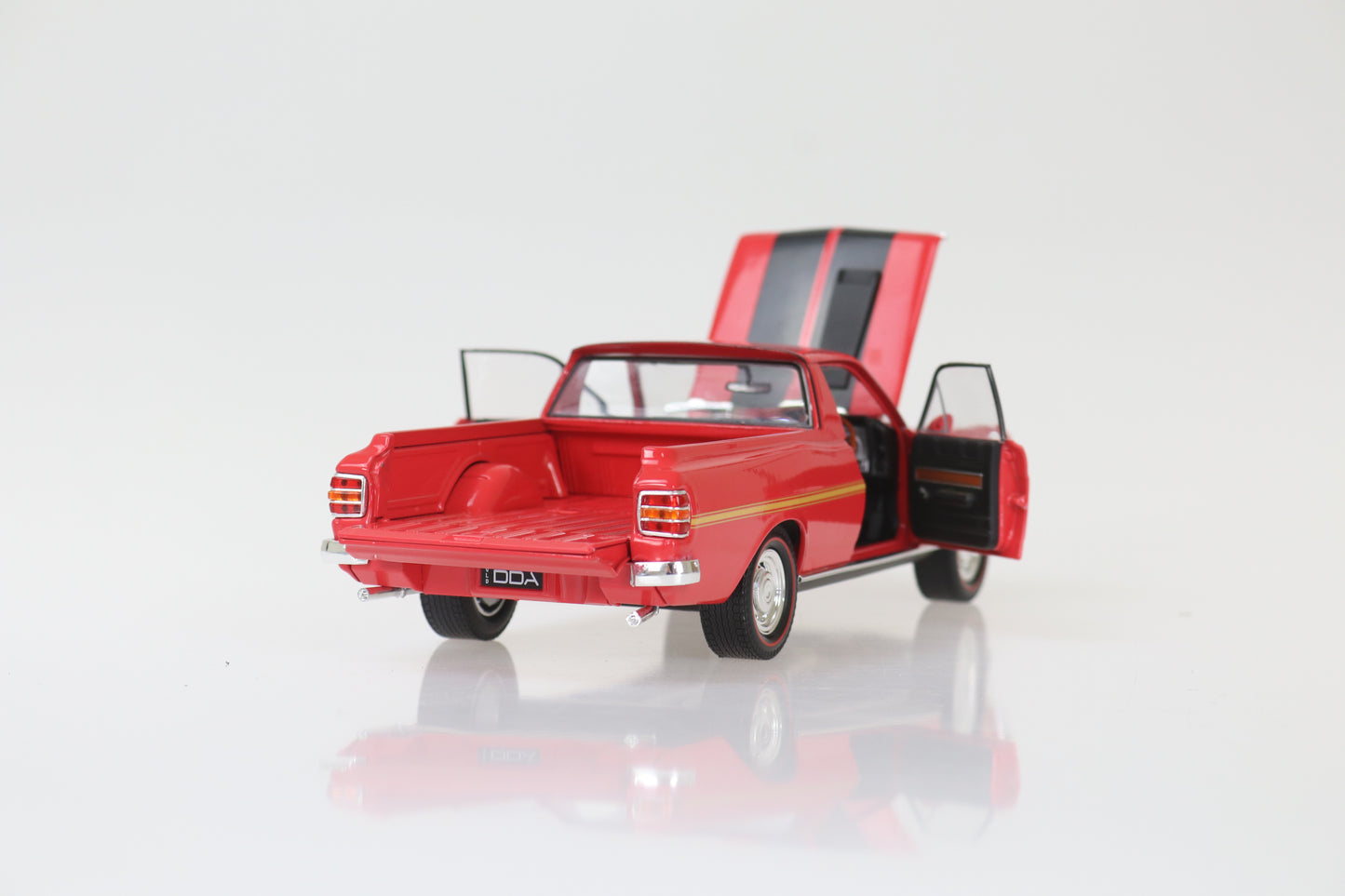 DDA2489 - 1:24 Red 1970 XW GTHO Ford Ute