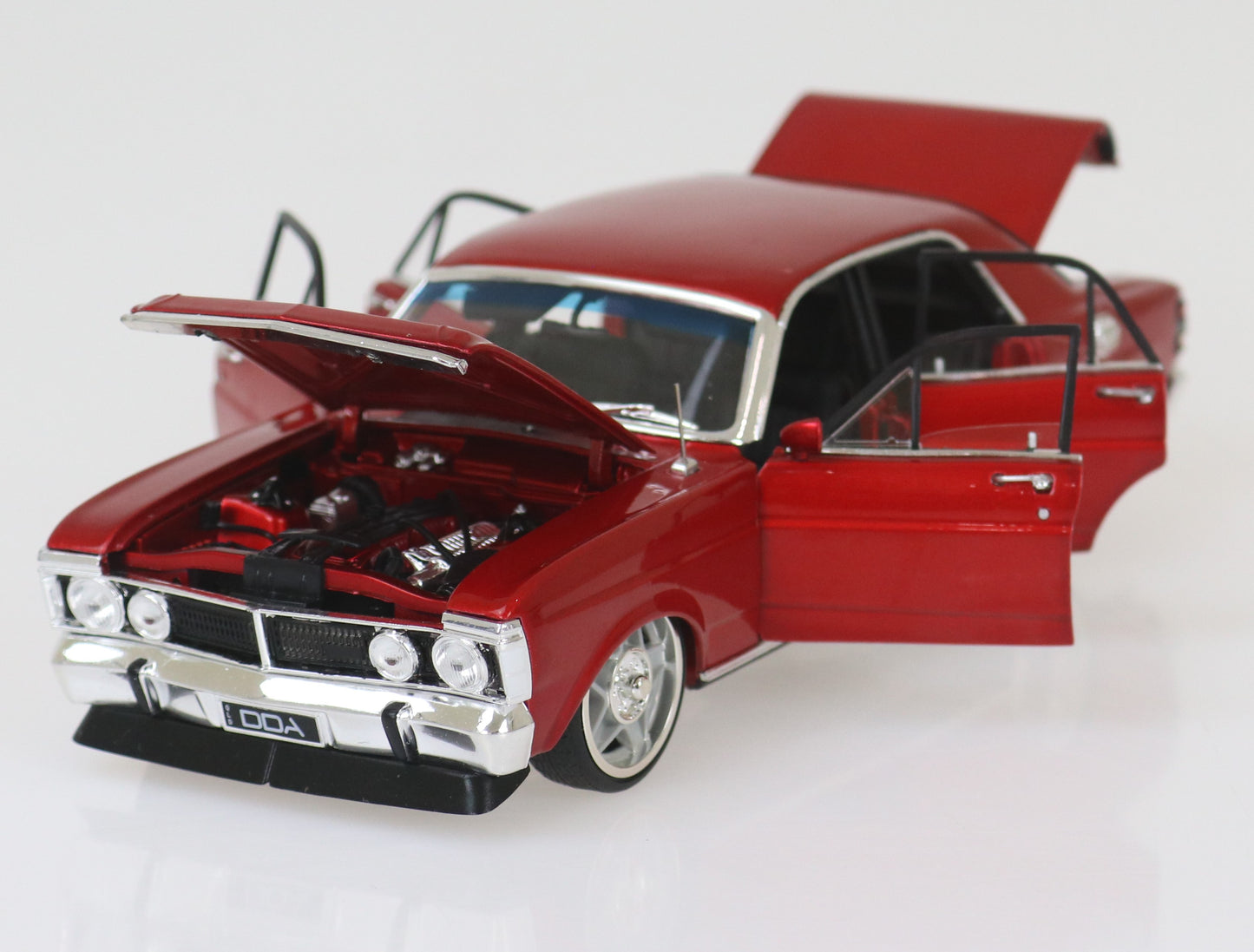 DDA2492 1:24 Scale Red XY Falcon