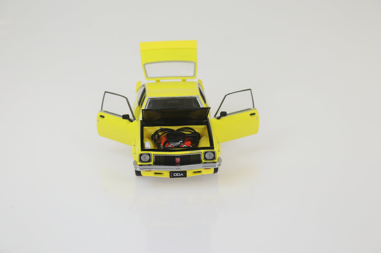 DDA807 1:24 Yellow A9X Torana