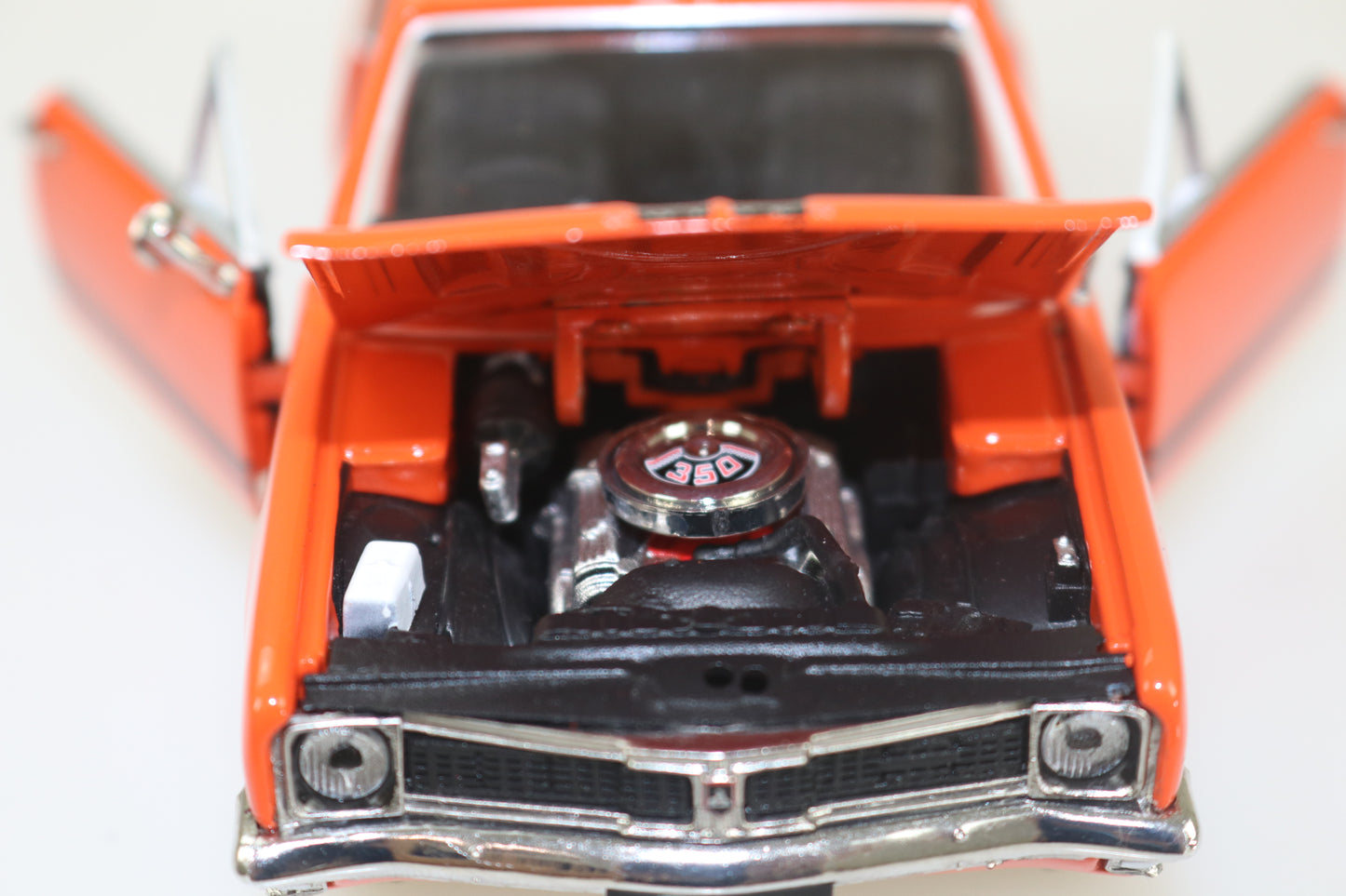 DDA32841-3 - 1:32 Orange HT GTS 350 Monaro
