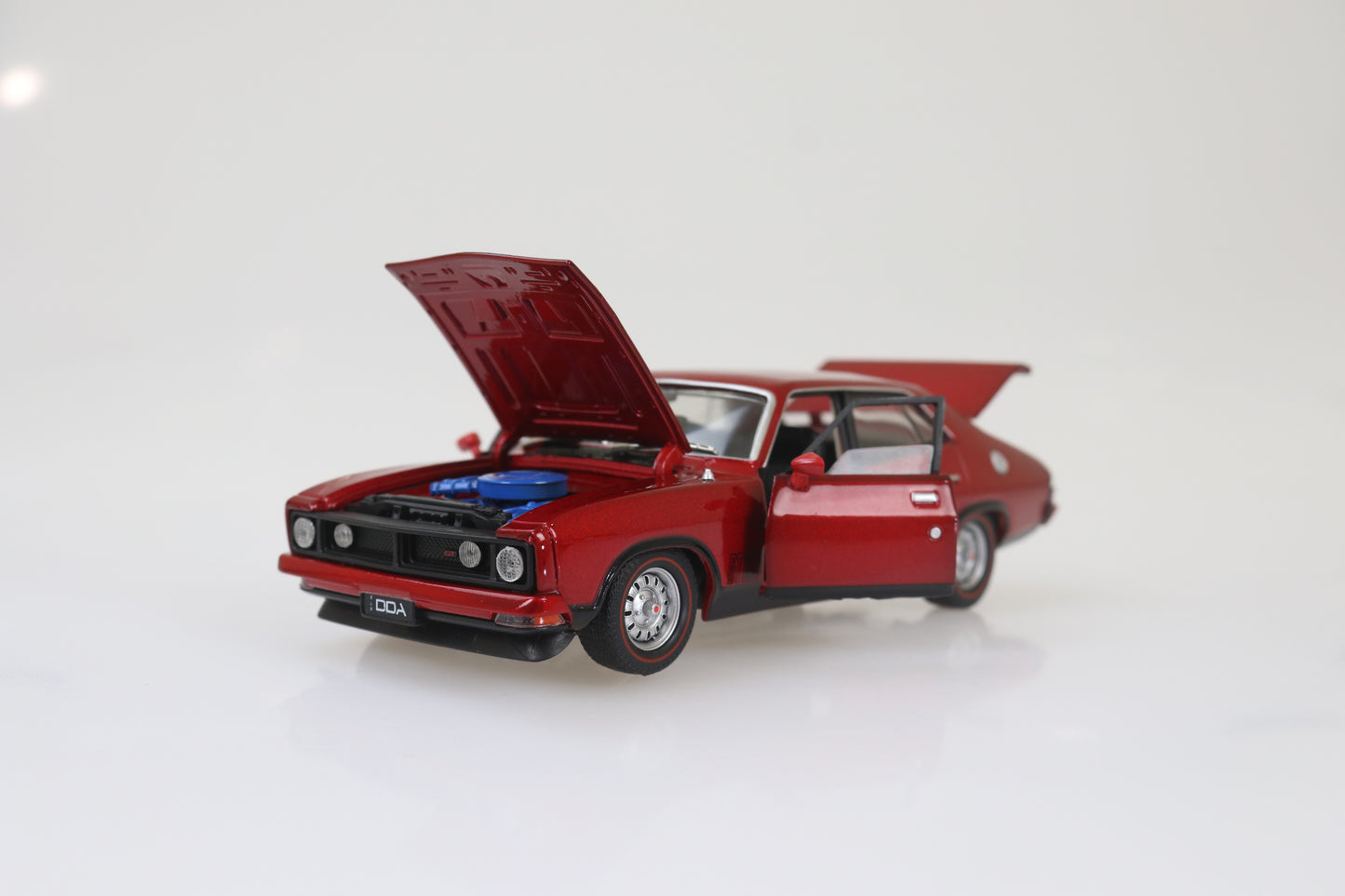 DDA32849-1 - 1:32 Red XB GT Ford