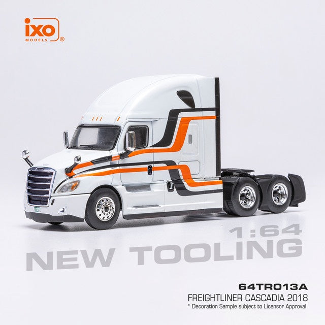 IXO64TR013A - 1:64 White Freightliner Truck