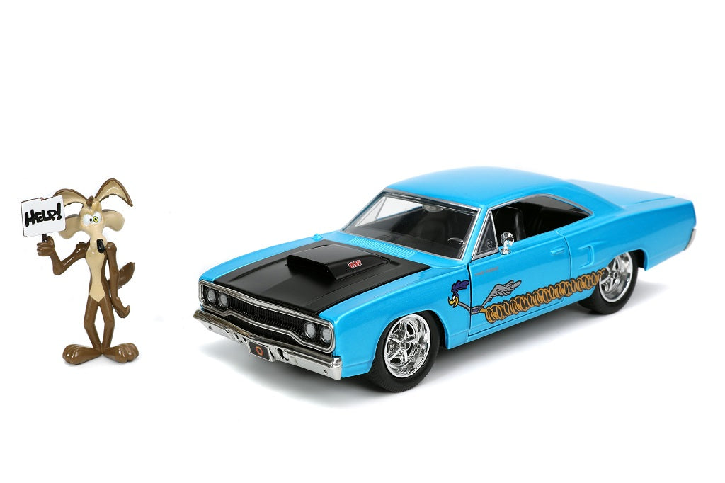JA32038 - 1:24 Wile Coyote w/1970 Plymouth
