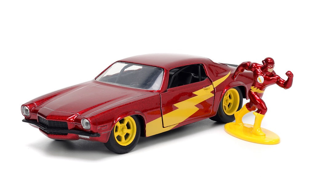 JA33086 - 1:32 Flash Figure w/1973 Chev Camaro Movie