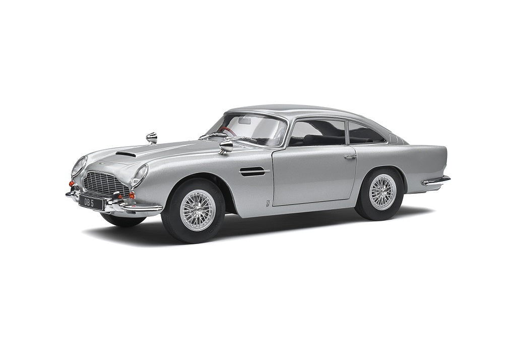 S1807101 - 1:18 1964 Silver Aston Martin