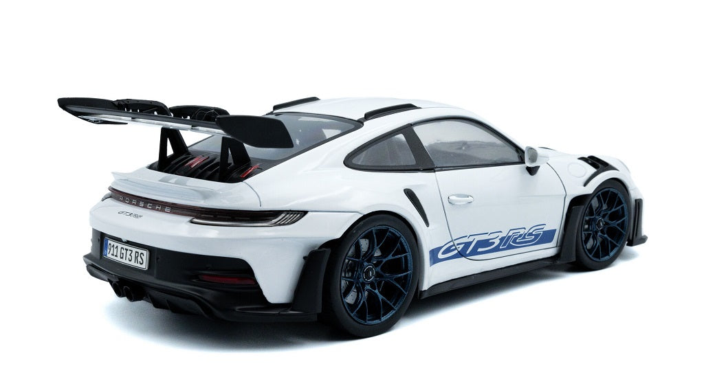 S1812102 - 1:18 White Porsche 911