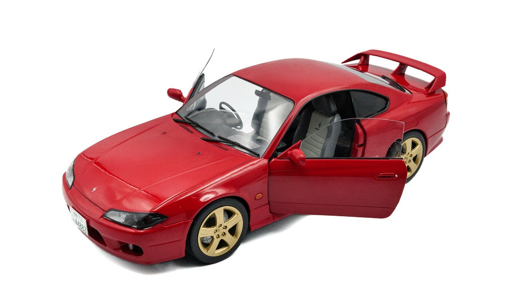 S1812202 - 1:18 Flame Red Nissan Silvia