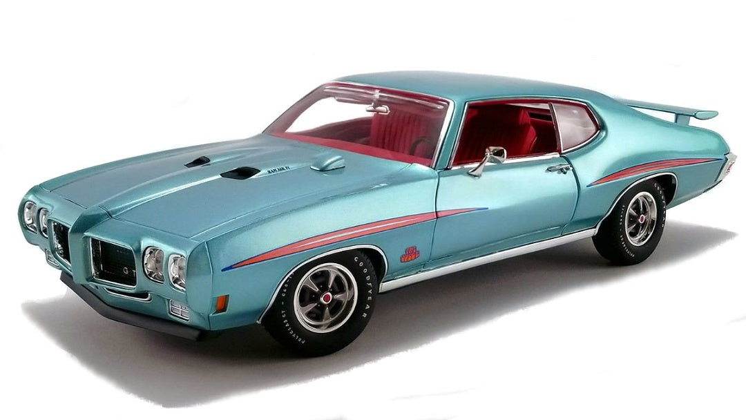 A1801213 - 1:18 Mint Torquoise1970 GTO
