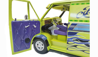 A1802101 - 1:18 1976 Chevrolet Boogie Van