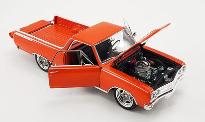 A1805412 - 1:18 Hot Orange Metallic 1965 El Camino Custom Cruiser