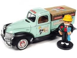 1:18 Monopoly 1940 Ford - Property Management with Resin Figure
