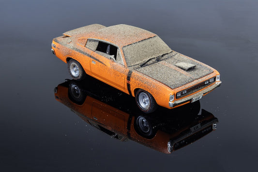 CT24819-VC-BF - 1:24 Vitamin C E38 Valiant Charger