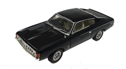 CT32818EB-FS - 1:32 73 VJ Valiant Charger