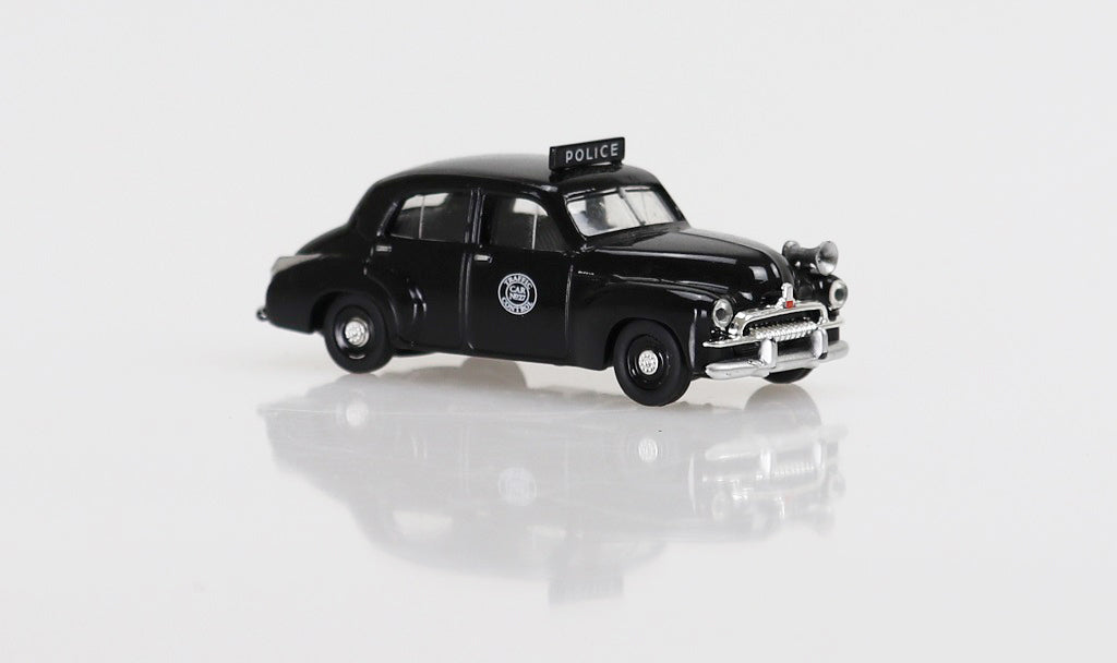 DDA164003 - 1:64 1955 FJ Police Car