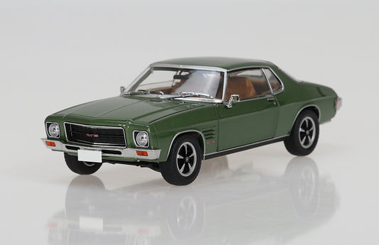 DDA215 - 1:24 Green Bridge Car Holden