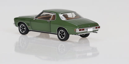 DDA215 - 1:24 Green Bridge Car Holden