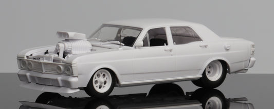 DDA243K - 1:24 Plastic Kit Custom XY GTHO Ford