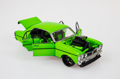 DDA2499 - 1:24 Green XY GTHO Supercharged
