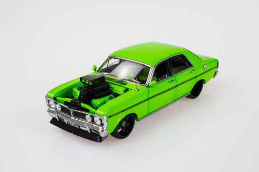 DDA2499 - 1:24 Green XY GTHO Supercharged