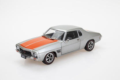 DDA326 - 1:24 Silver w/Orange HQ 2 Door