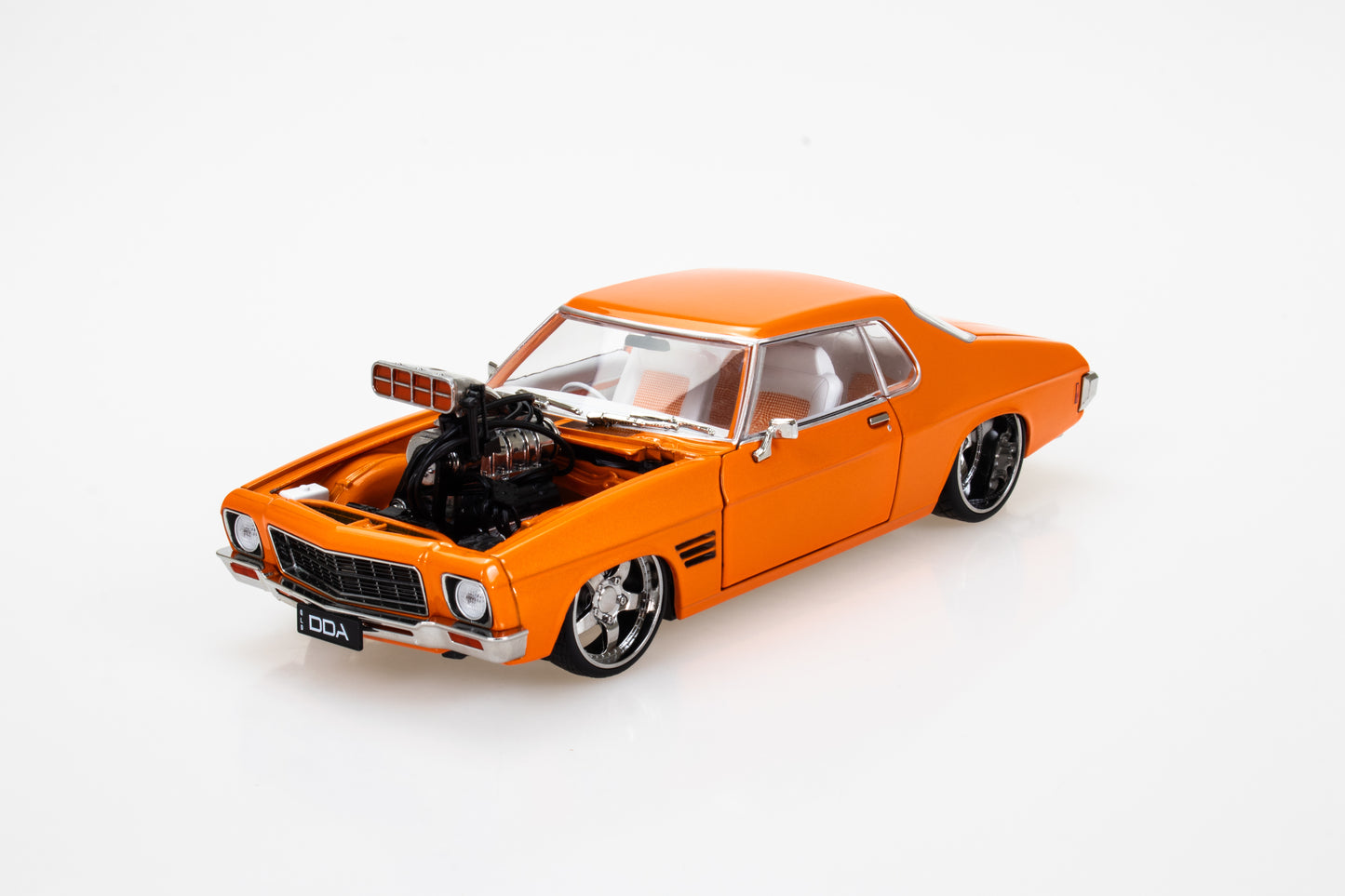 DDA328 - 1:24 HQ 2 Door Supercharged Orange