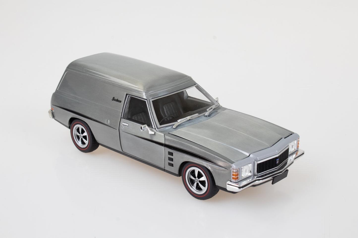 DDA509 - 1:24 Raw Steel 1975 HJ Holden Sandman Panelvan