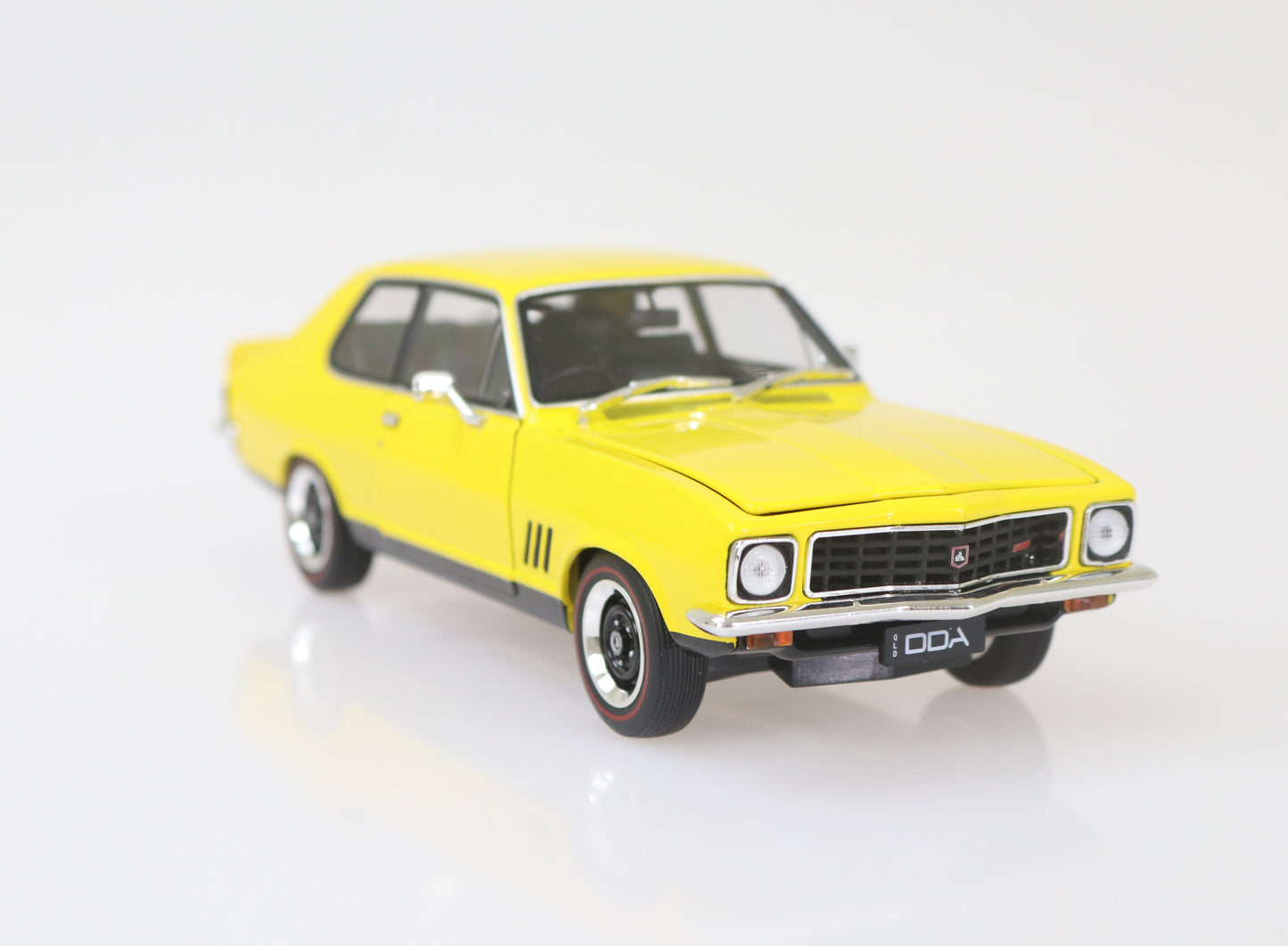DDA625 1:24 Yellow LJ GTR