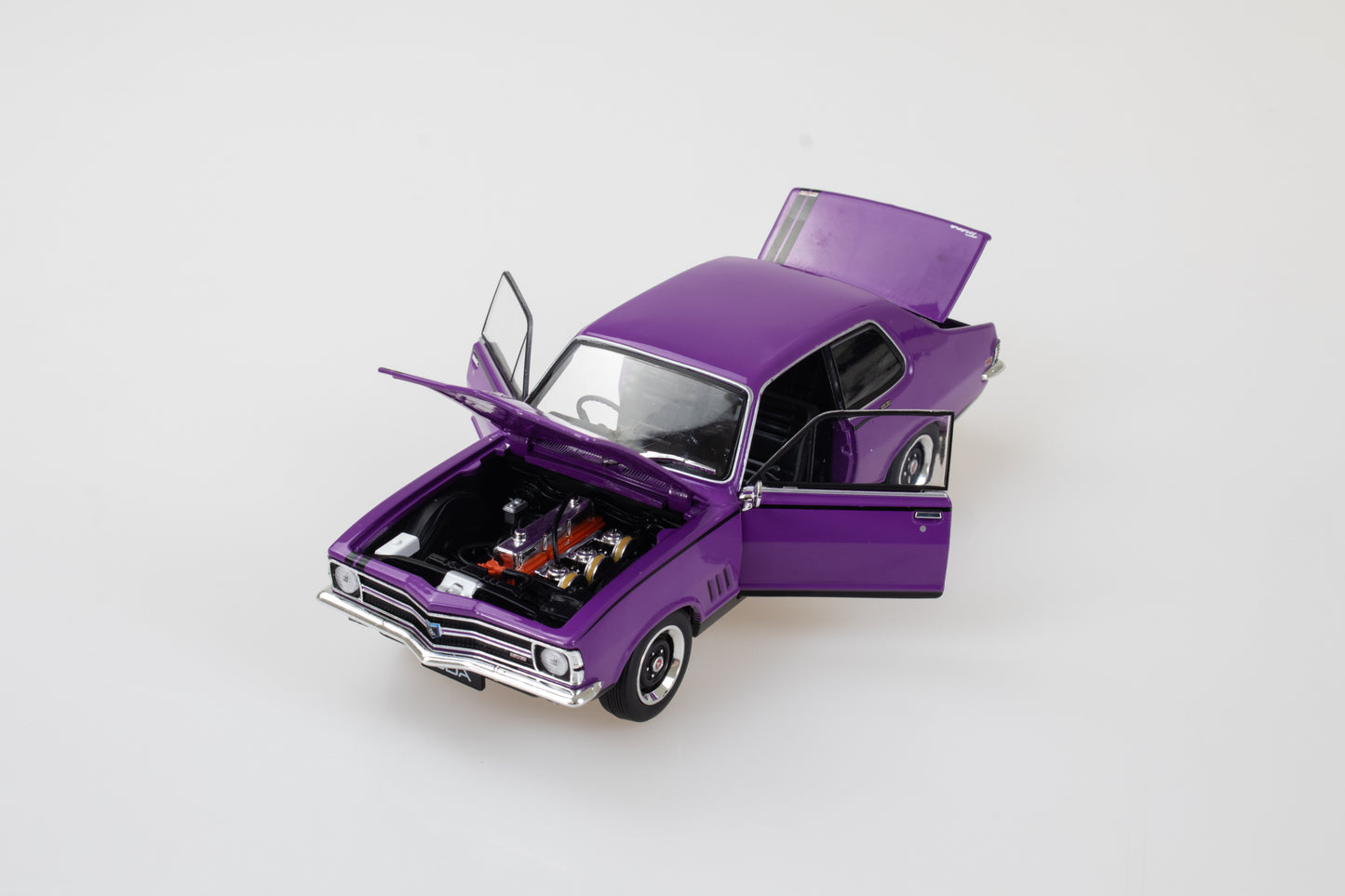 DDA627 - 1:24 Purple LC GTR Torana
