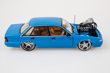 PRE-ORDER NOW - DDA709 - 1:24 Blue VL Supercharged Holden Calais Fully Detailed Opening Doors, Bonnet and Boot
