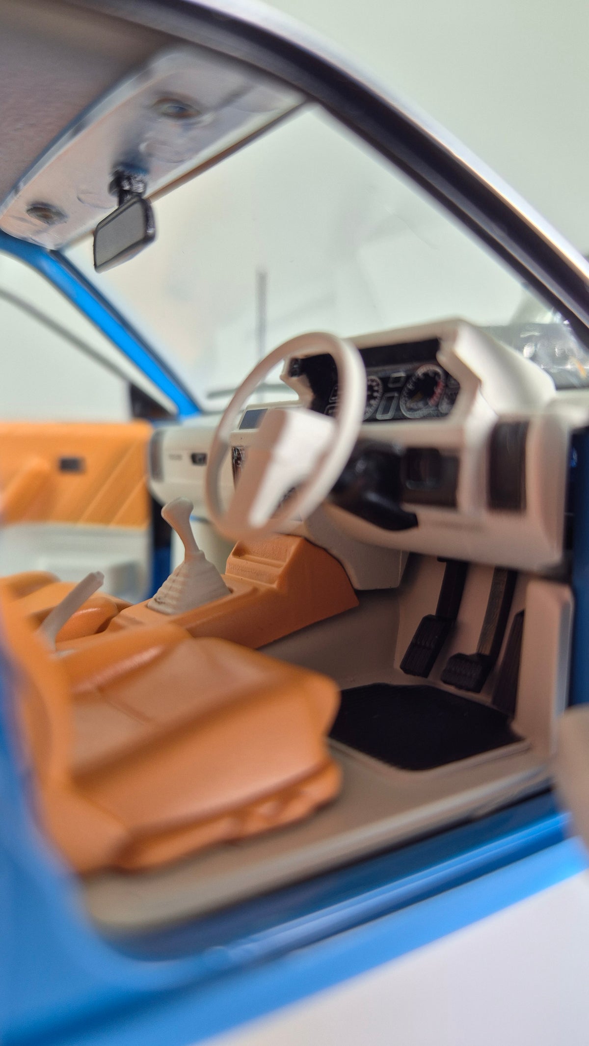 PRE-ORDER NOW - DDA709 - 1:24 Blue VL Supercharged Holden Calais Fully Detailed Opening Doors, Bonnet and Boot