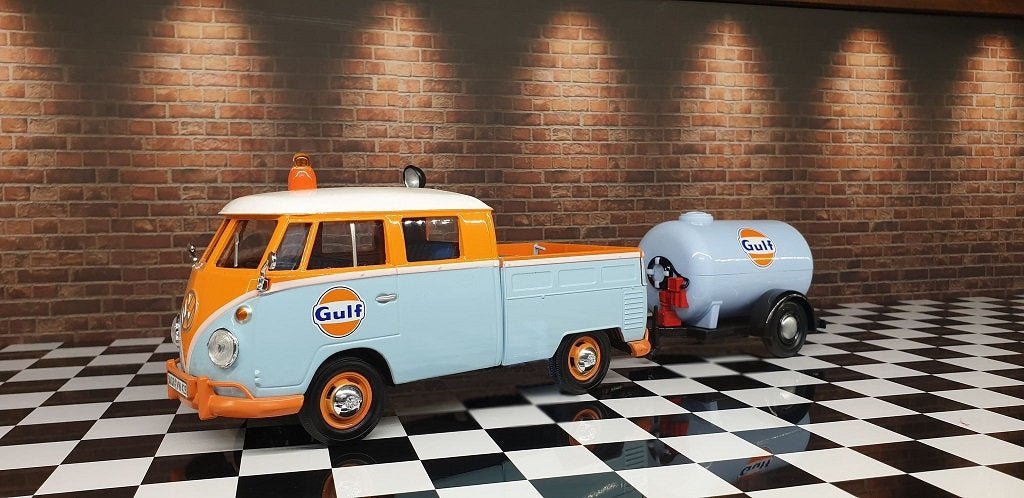 Classic Combo: 1:24 Gulf VW Pickup & Oil Tank Trailer