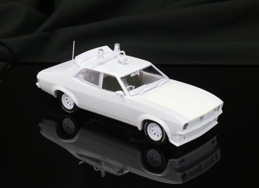 DDA913K - 1:24 Plastic Kit XB Pursuit