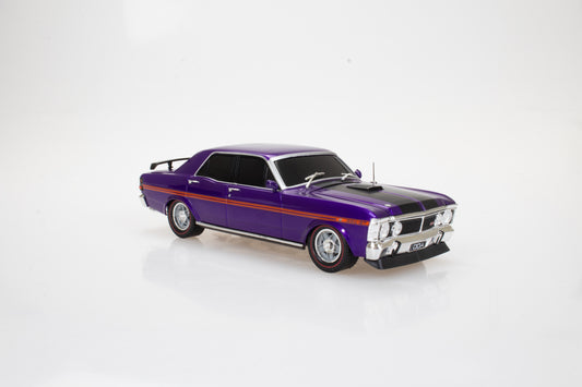 DDAMLU24-XY - 1:24 Purple XY Sedan Plastic Light Up