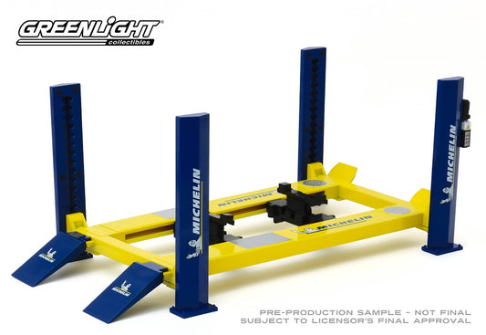 GL13554 - 1:18 Michelin 4 Post Hoist