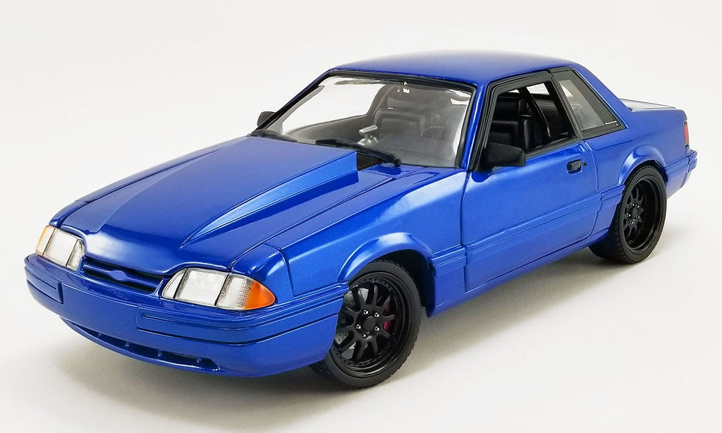 GMP18954 - 1:18 Blue 1990 Ford Mustang LX