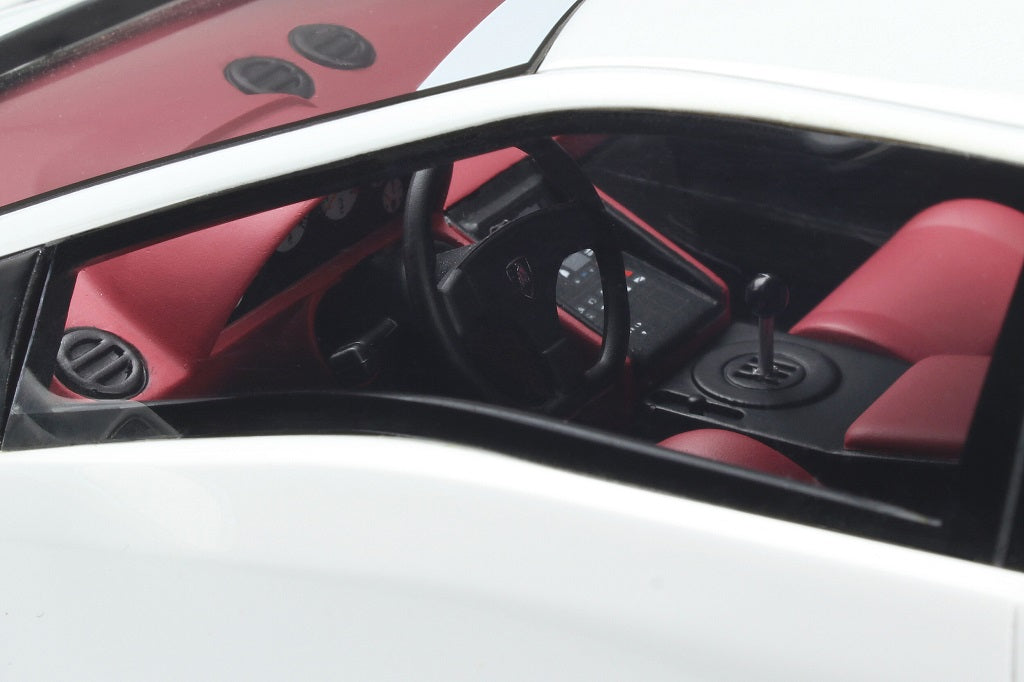 GT330 - 1:18 2018 White K.O. Diablo