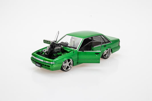 DDA703 - 1:24 Green Supercharged Calais