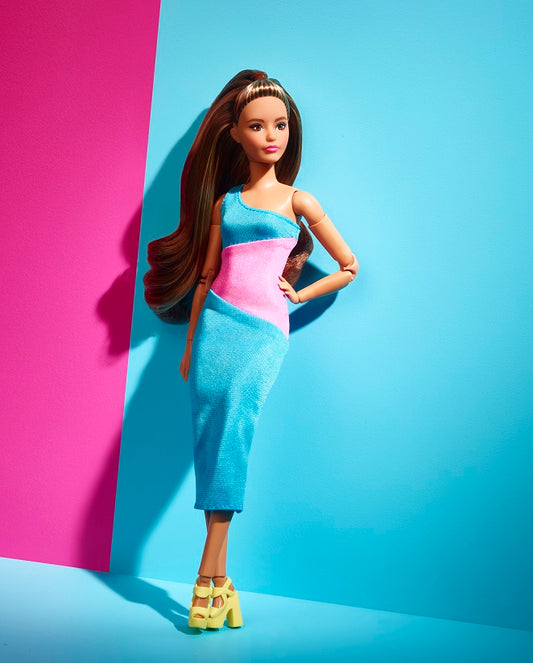 Barbie #15 Looks Doll Brunette
