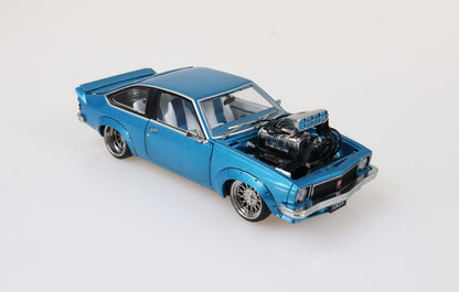 PRE-ORDER !!! - DDA817 - 1:24 Metallic Blue A9X Supercharged - Fully Detailed Opening Doors, Bonnet and Boot