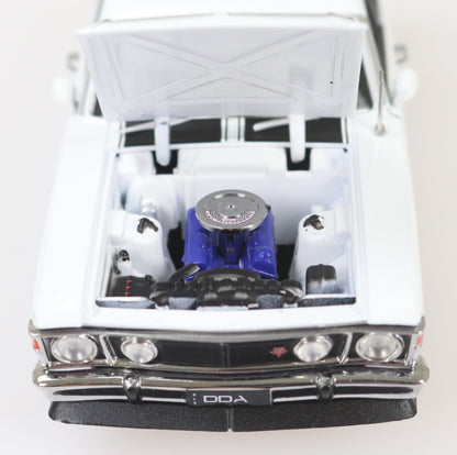 DDA32377DW 1:32 Scale White XW Ford