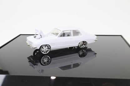 DDA626K 1:24 Plastic Kit Evil LJ Torana